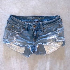 American Eagle low rise short shorts